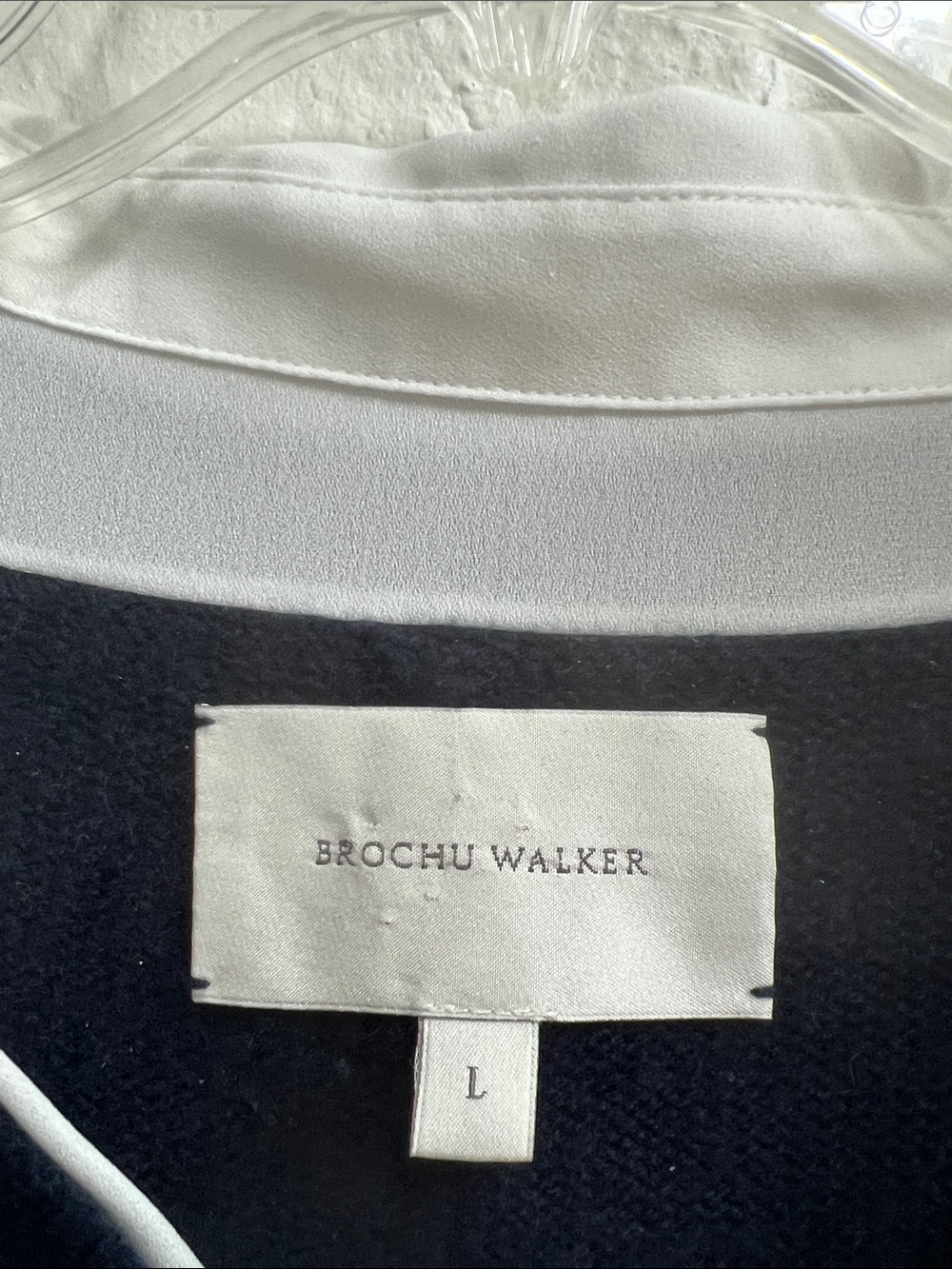 BROCHU WALKER Blue V-Neck Long sleeve Sweater Layered Look Sewn in White Shirt - Picture 14 of 16